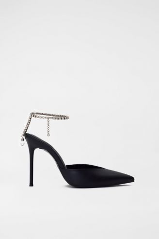 Black Pumps with Strass Strap
