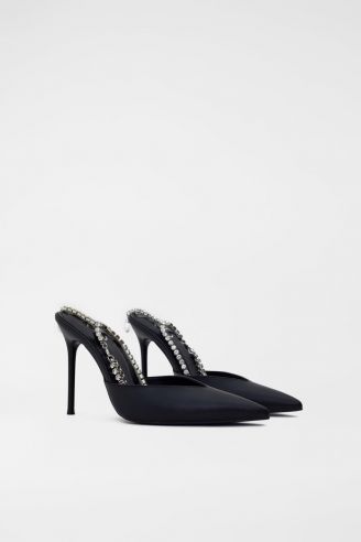 Black Pumps with Strass Strap