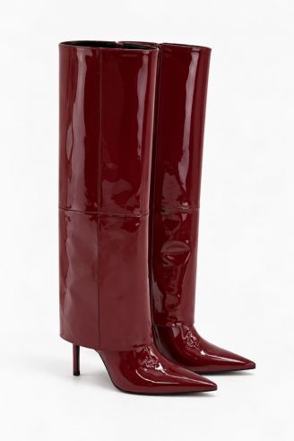 Cherry red μυτερή μπότα με λεπτό τακούνι και ραφές